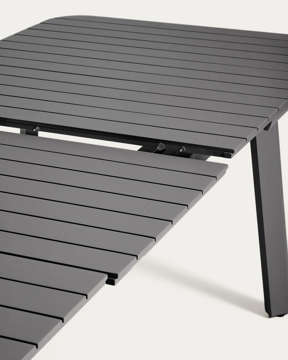 Раздвижной уличный стол Izola из алюминия с графитовой отделкой 220 (280) x 100 см