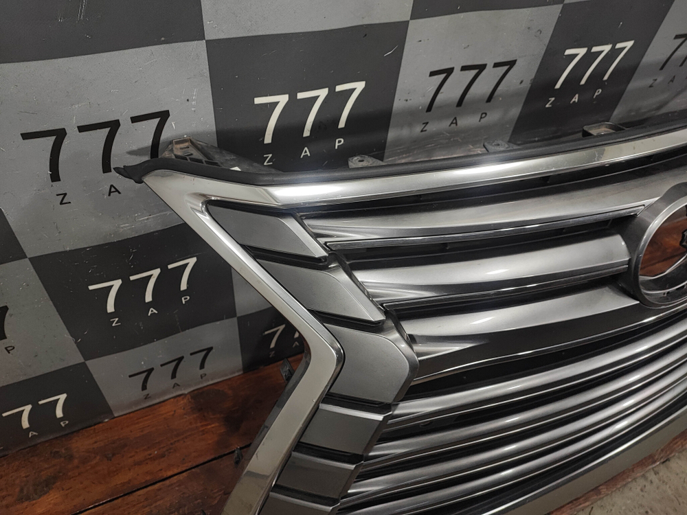 Решетка радиатора Lexus LX 3 (LX 570) 15-22 Б/У Оригинал 5310160E10