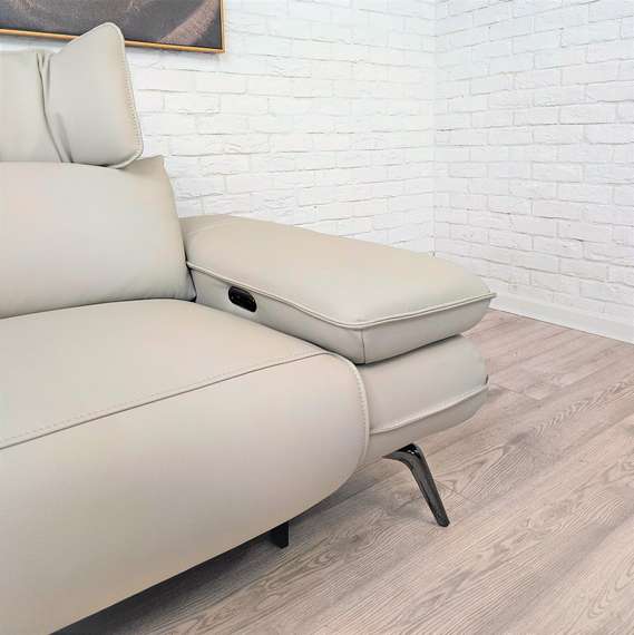 Трехместный диван с элетро-реклайнером 4429, светло-серая натуральная кожа