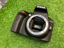 Nikon D5300 kit AF-P 18-55mm 3.5-5.6G VR 2.500 кадров