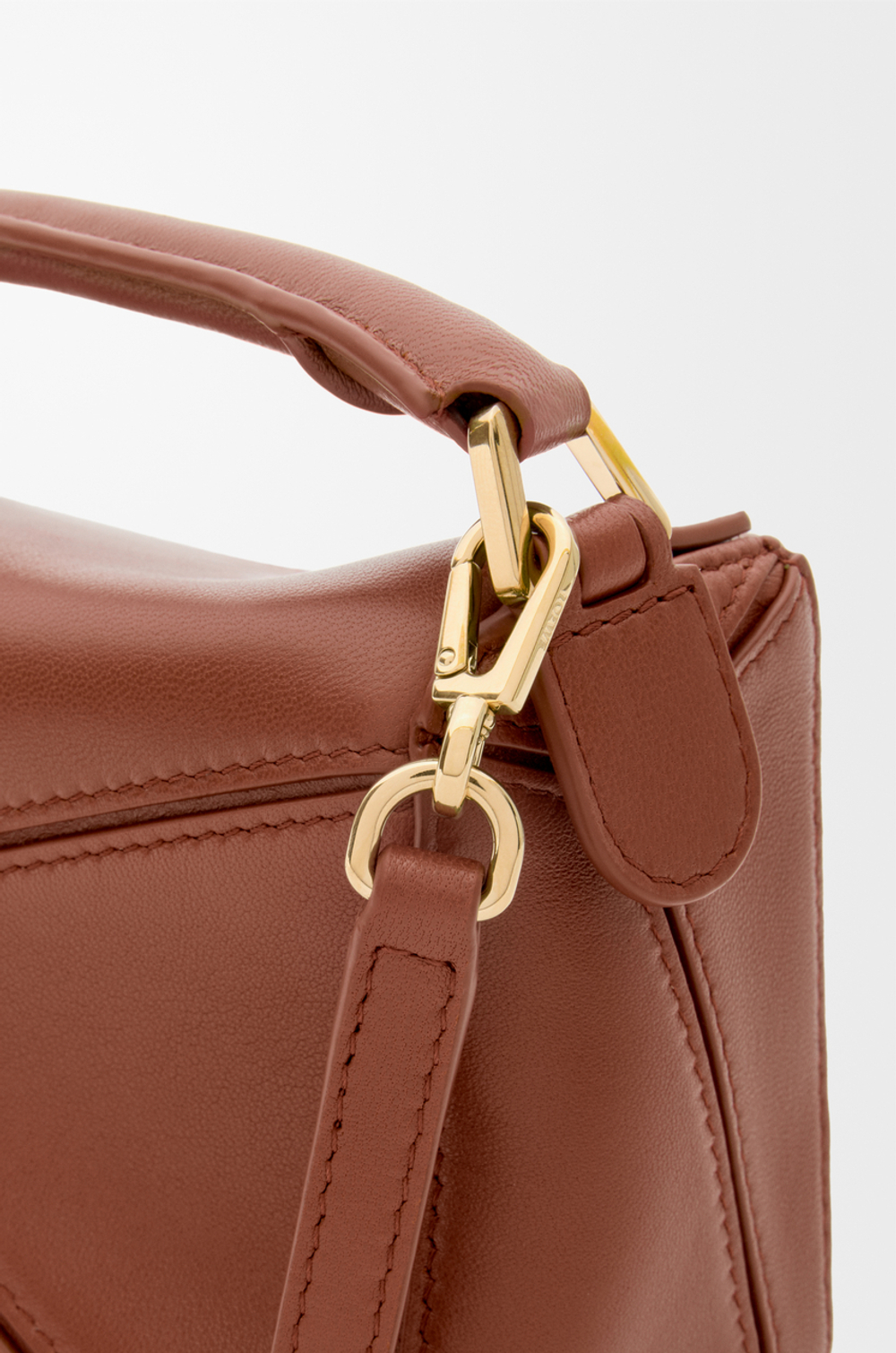 Loewe Сумка-мини Puzzle Featherlight из овечьей кожи наппа, коричневый