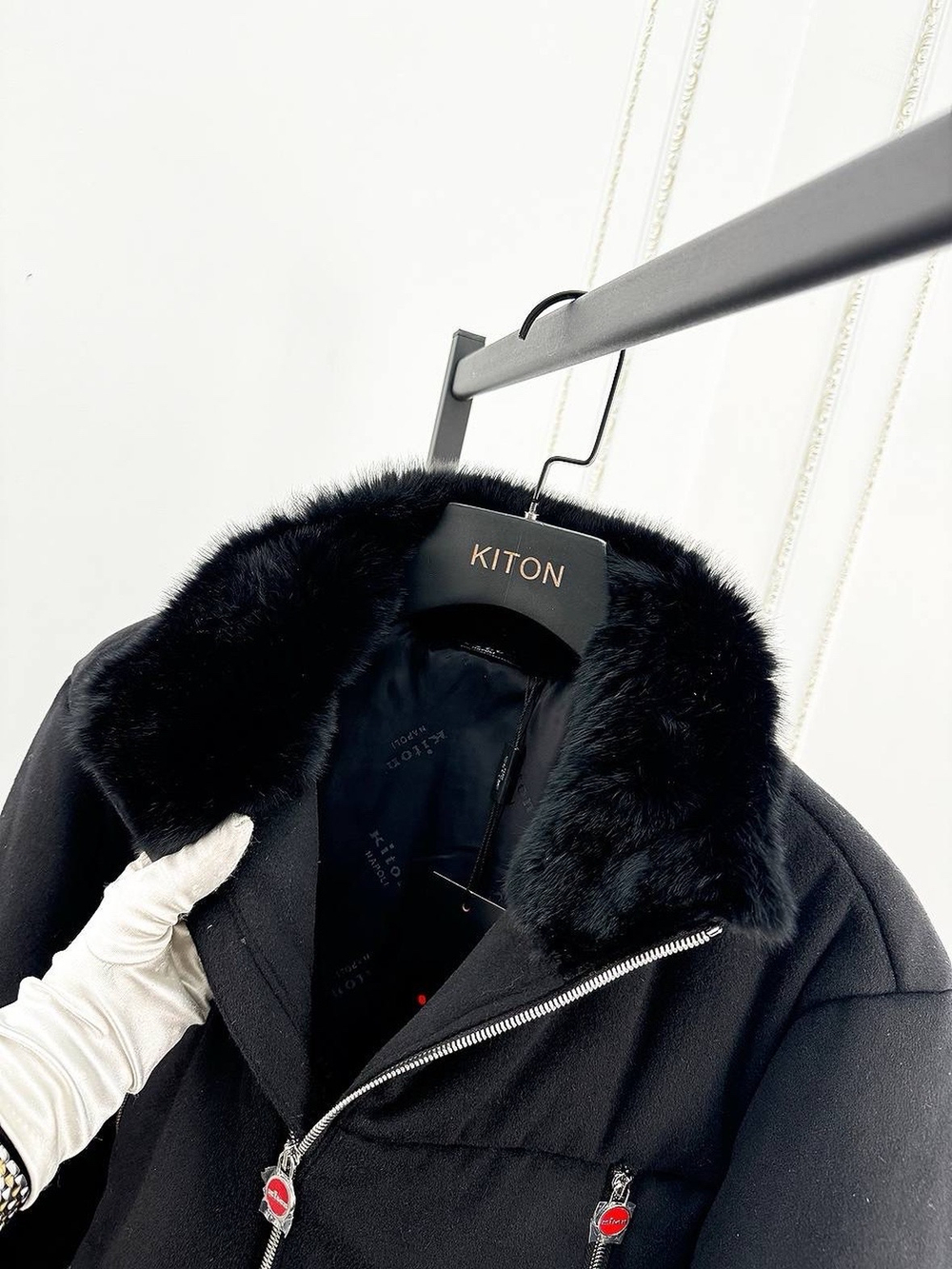 Пуховик Kiton
