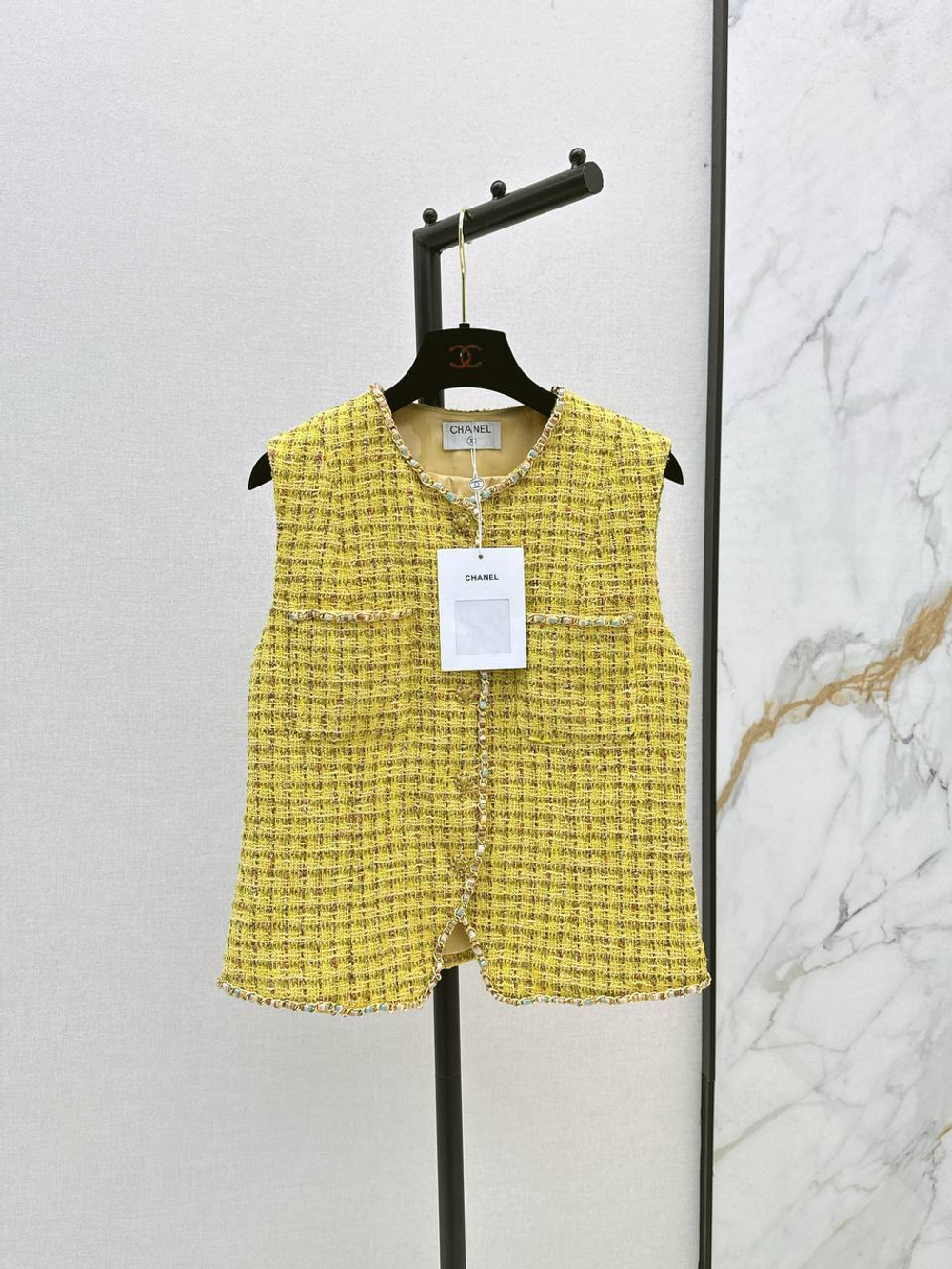 Жилет CHANEL