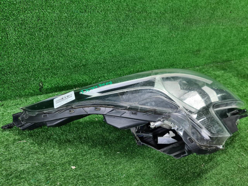 Битая Фара правая Kia Rio 4 (2020-н.в.) галоген