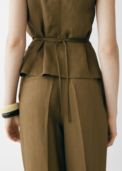 Брюки из смесового льна с защипами