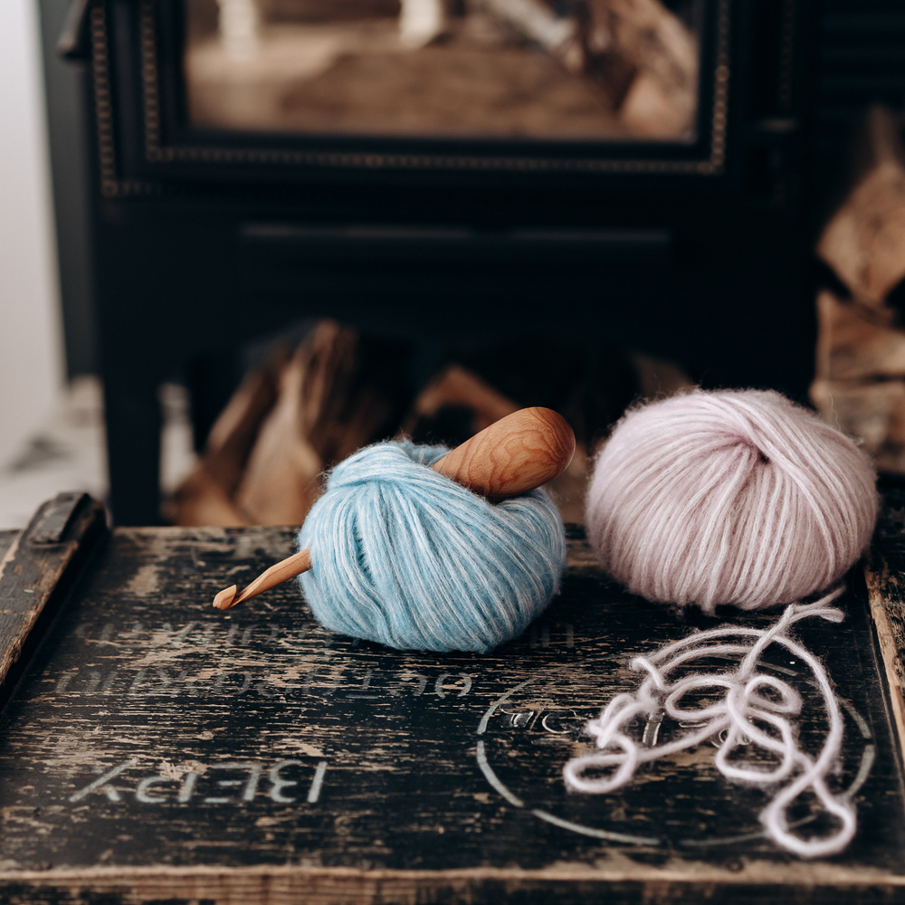 Деревянный крючок для вязания из древесины вишни 8 мм. Вязальный крючок. K154