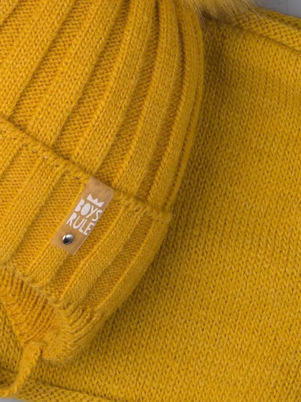 Шапка для мальчика зимняя вязаная и снуд