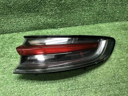 Фонарь правый внешний Porsche Macan 95b (18-нв)