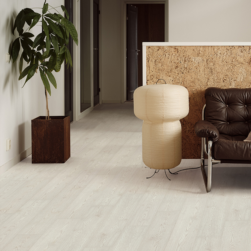 Ламинат Pergo Uppsala pro 8 мм L1249-08592 ДУБ БЕРЕСТЯНОЙ 1.596 м2