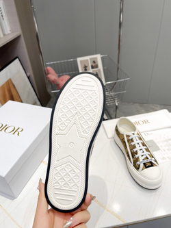 Christian Dior Walk'n'Dior Sneaker