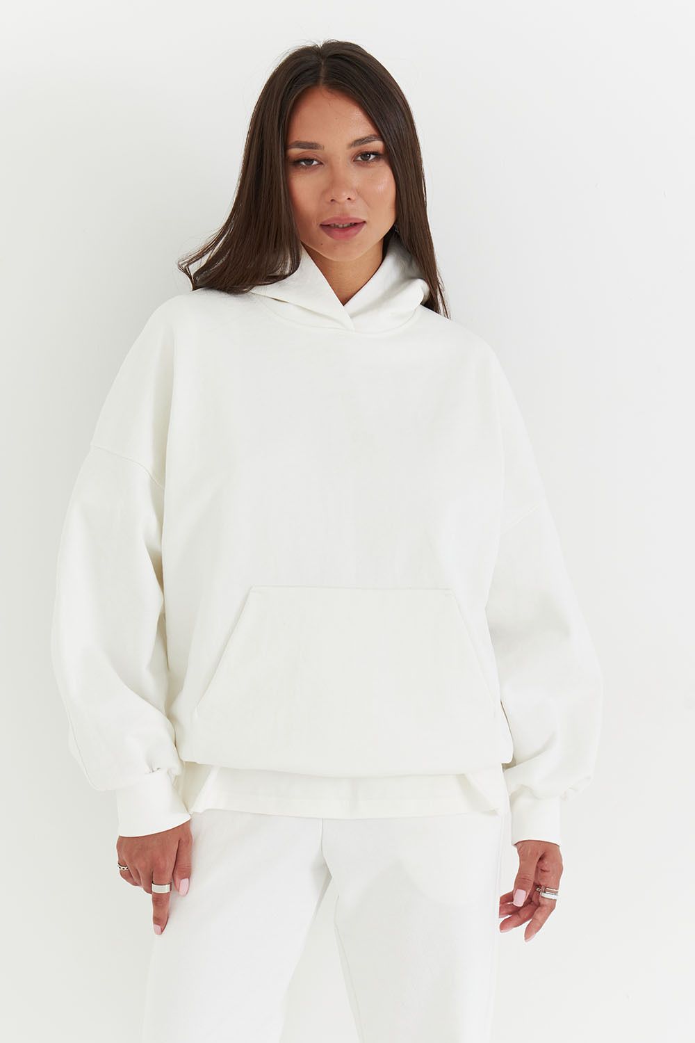 Худи свободного кроя из премиум футера цвета крем