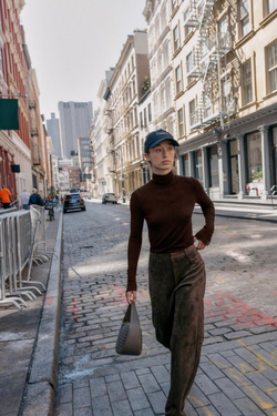 ZARA БАЗОВЫЙ ТРИКОТАЖНЫЙ ДЖЕМПЕР С ВЫСОКИМ ВОРОТНИКОМ, ШОКОЛАДНЫЙ