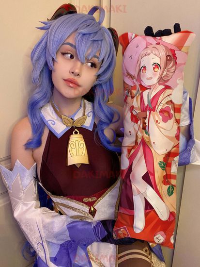 Мини дакимакура Нэнэ Яширо из Туалетный мальчик Ханако арт. M0883, 60х20 см