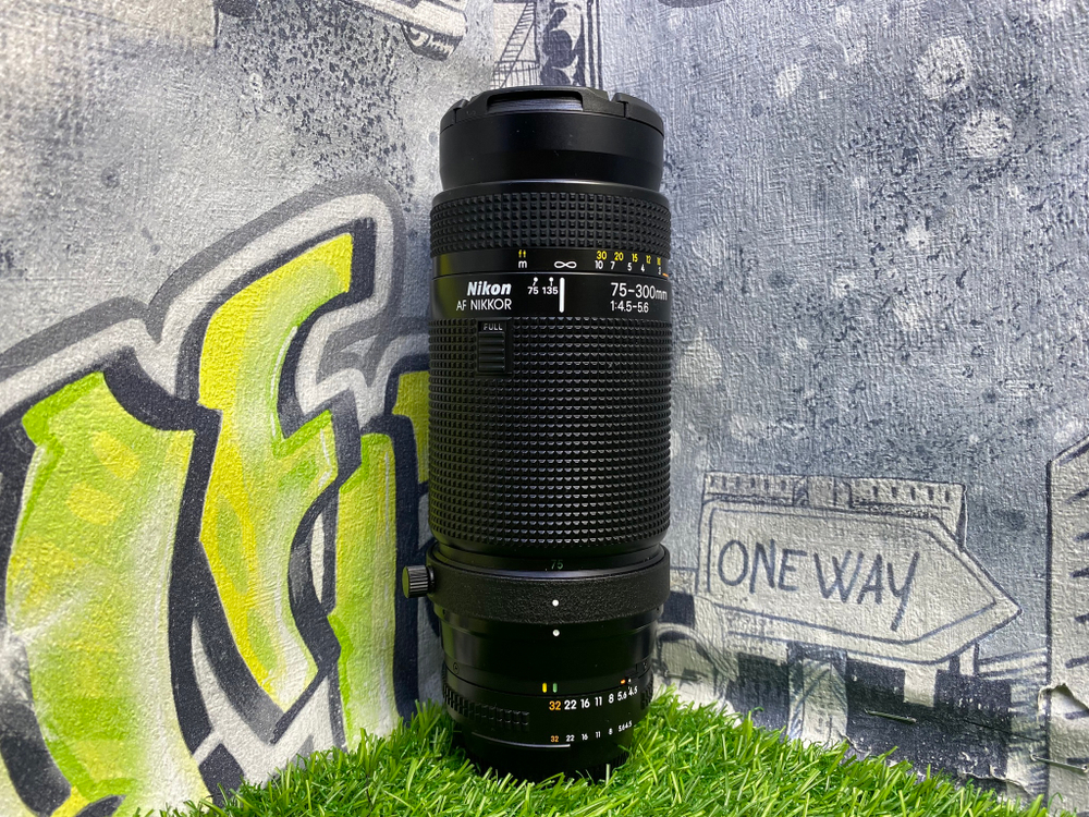 Nikon AF Nikkor 75-300 4.5-5.6 Покупка/Продажа