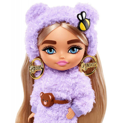 Barbie Extra Minis - Маленькая модная куколка в фиолетовом меху с капюшоном HGP66