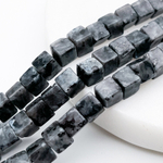 Ларвикит бусины, куб, размер около 6 мм, цена за 14-15 шт (1/4 нити)