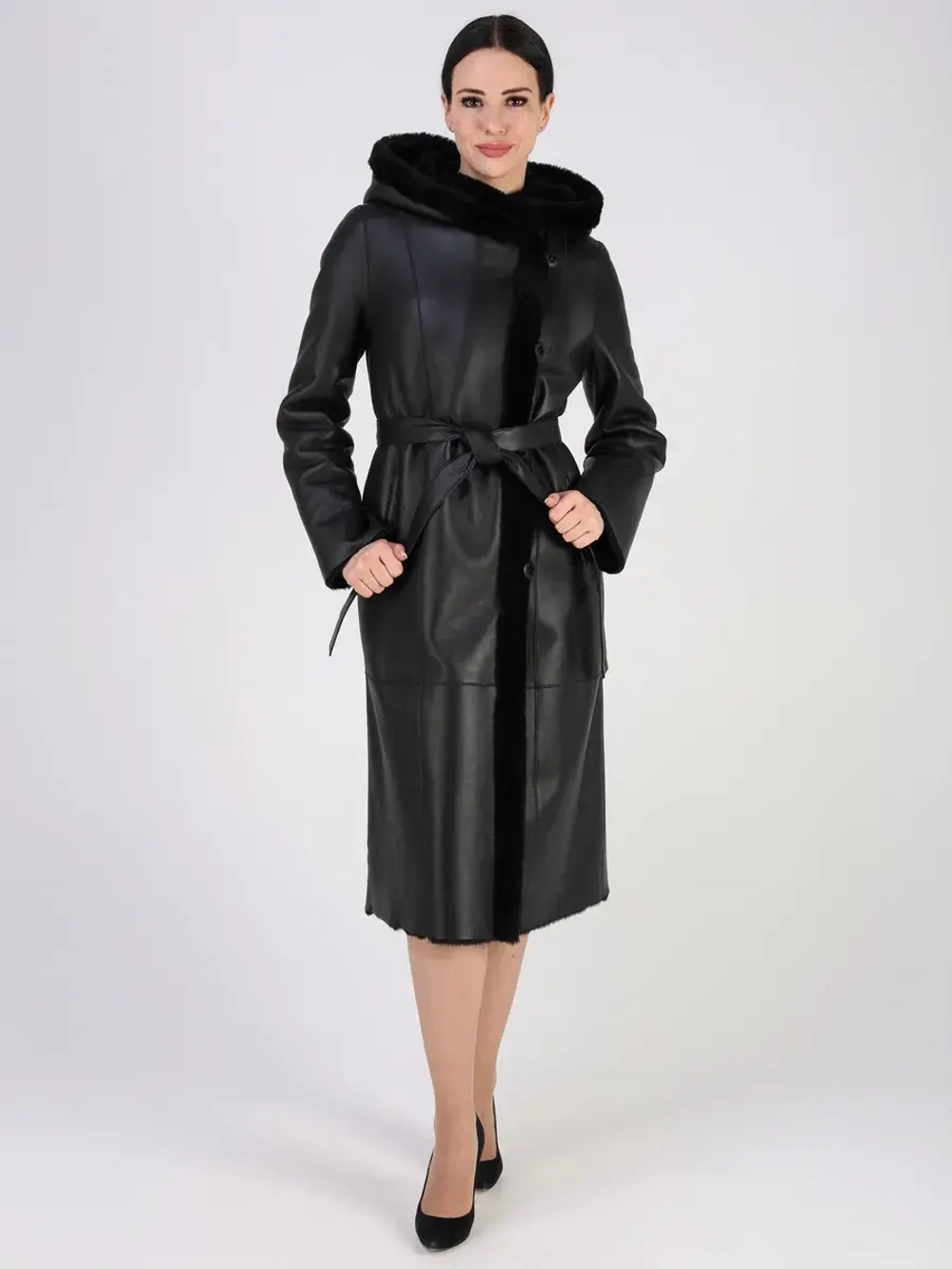 Дубленка зимняя натуральная с капюшоном