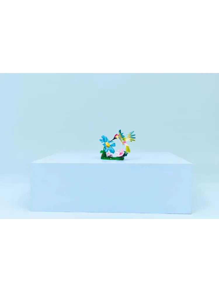 Конструктор Creator 31384 Дикие животные: яркая колибри