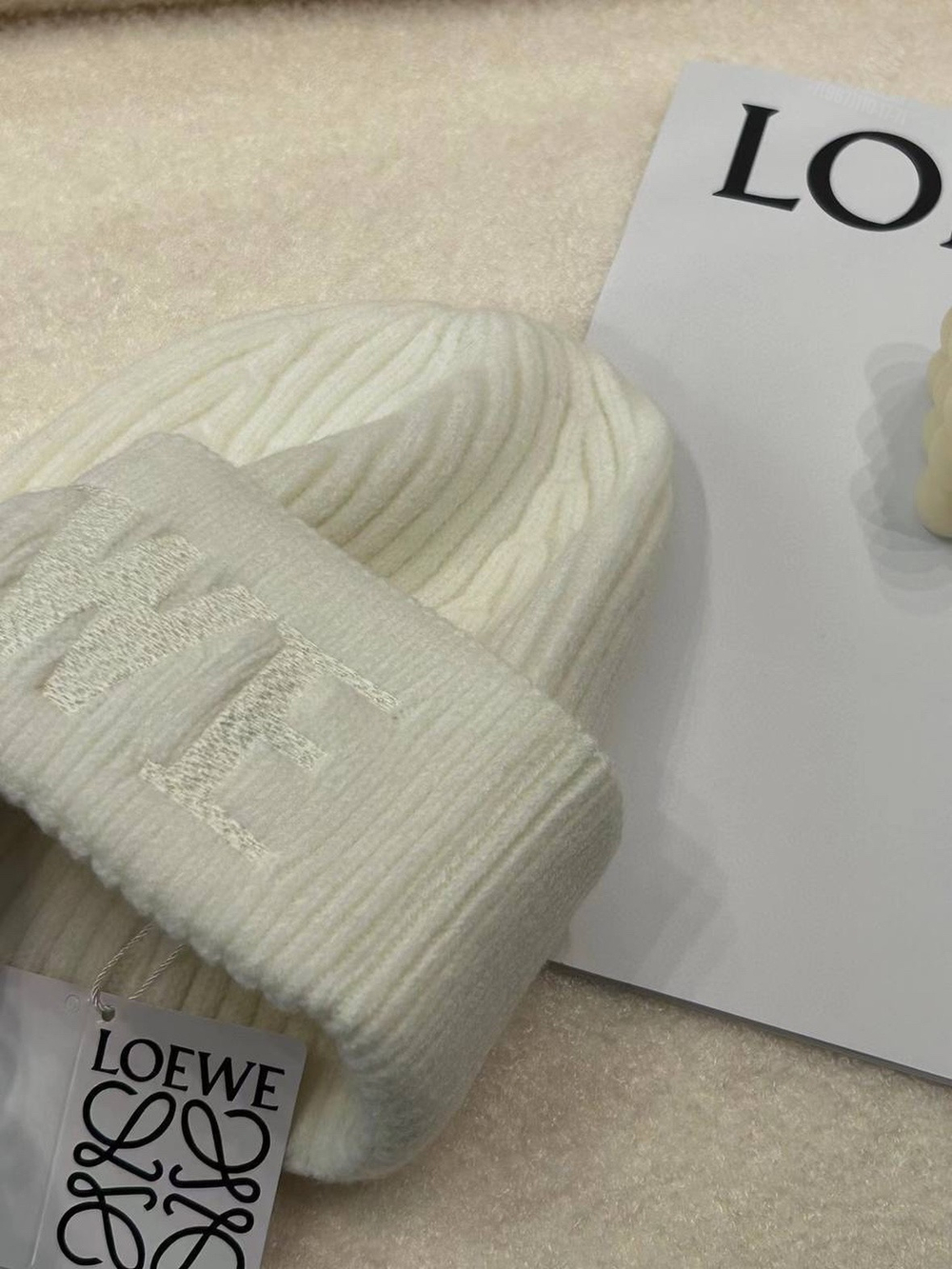 Шапка Loewe
