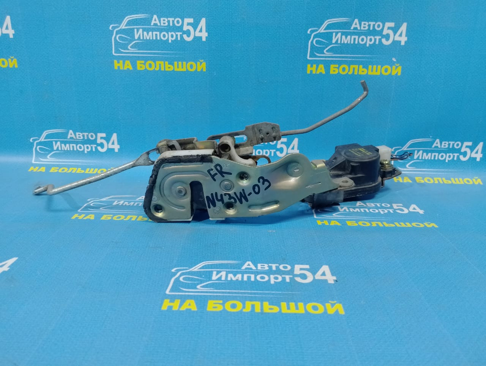 Замок двери передней правой MITSUBISHI CHARIOT 1991-1997
