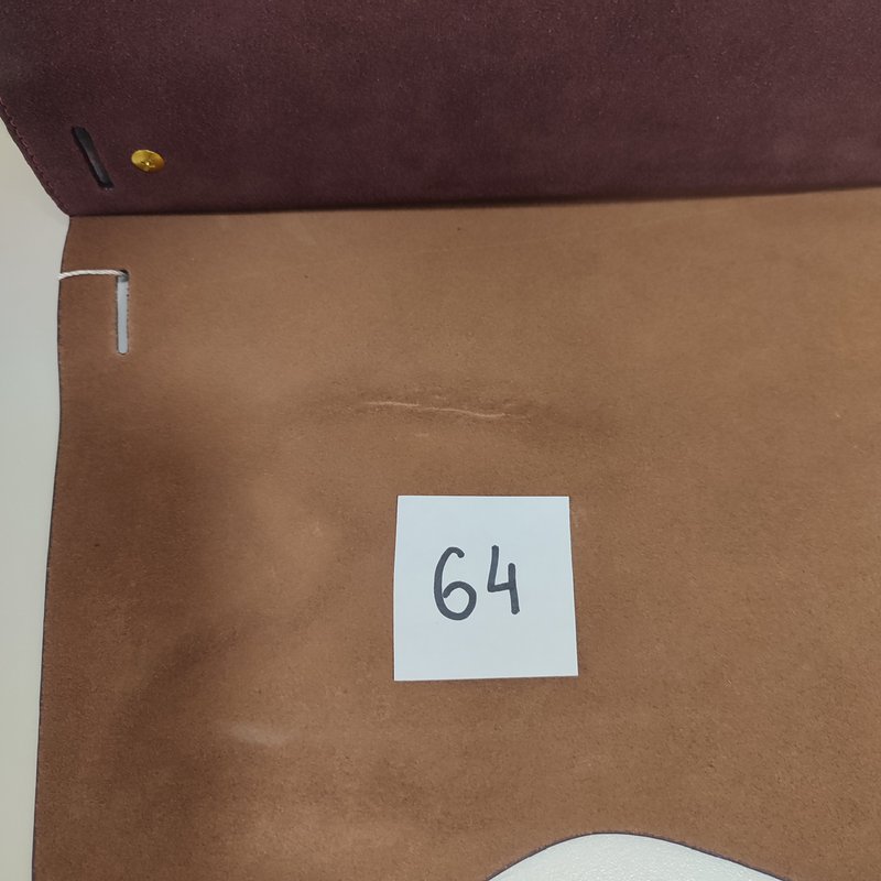 ELIZABETH винная - повреждение на внутренней стороне крышки 64