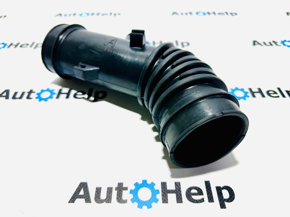 Патрубок воздушного фильтра 17881-15190 Toyota Corolla 4AFE, 5AFE, 7AFE