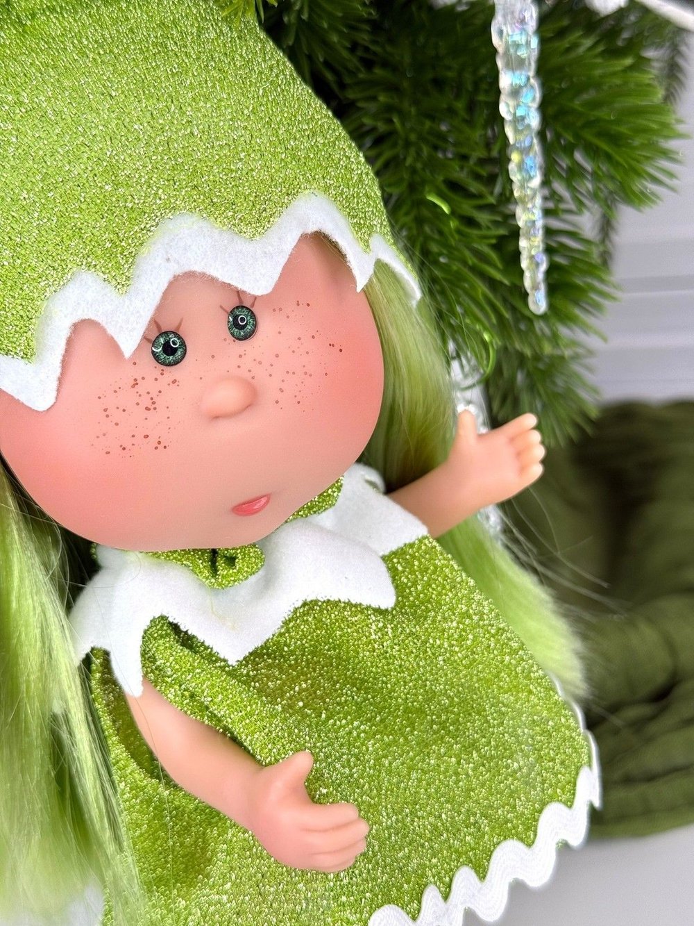 Кукла Nines виниловая 23см Little Mia (3107)