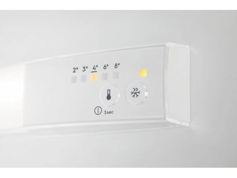 Встраиваемый холодильник Electrolux LND5FE18S