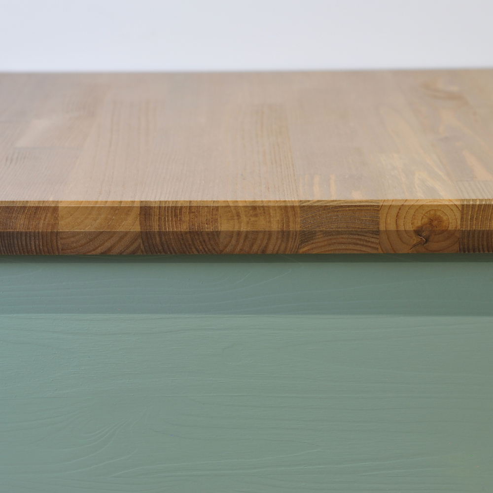 Прикроватная тумба Саргас из натурального дерева