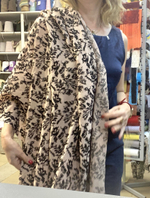 Ткань (Италия) натуральный шелк 100% с вышивкой ш-130см цена за 1 м