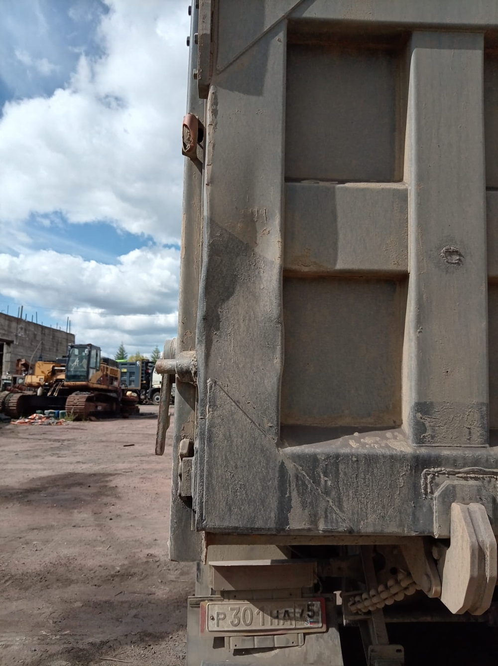 Shacman (Shaanxi) SX* 8x4 Самосвал SX33186T366 (Дизельный, 11,6 л, 369 л.с., МТ)