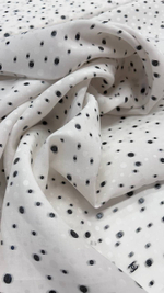 Шелк органза Chanel белый в горошек с лого