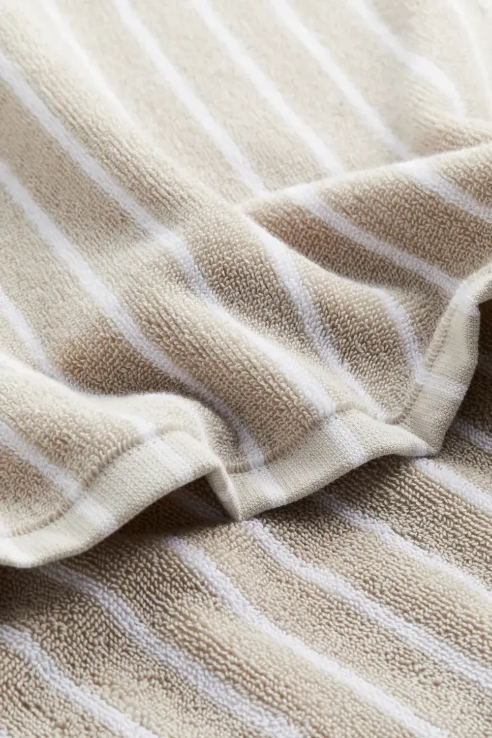 H&M БАННОЕ ПОЛОТЕНЦЕ В ПОЛОСКУ, СВЕТЛО-БЕЖЕВЫЙ