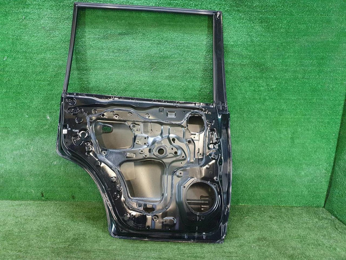 Дверь задняя левая Land Cruiser 200 (2015-2021)