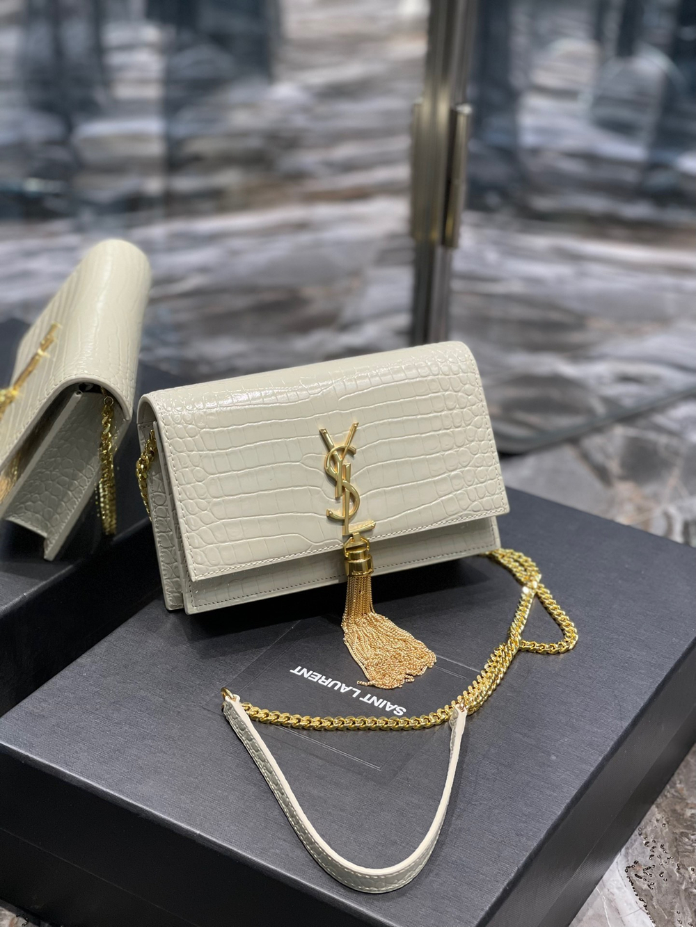 Saint Laurent Kate Chain Wallet 19 cm
