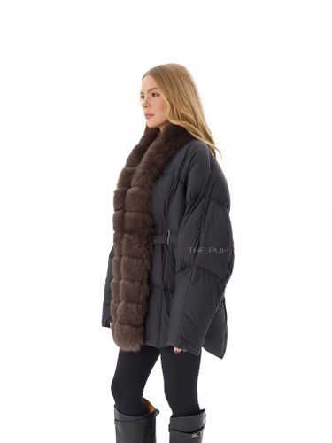 Черный пуховик-летучая мышь с меховым воротником