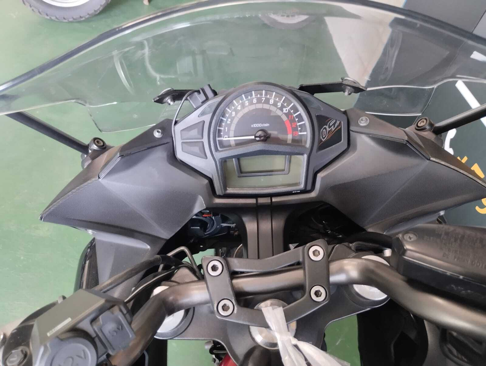 Kawasaki Ninja 400 043085