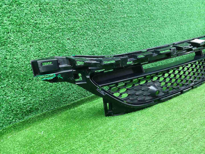 Решетка перед. бампера Mercedes S W223 20-нв AMG