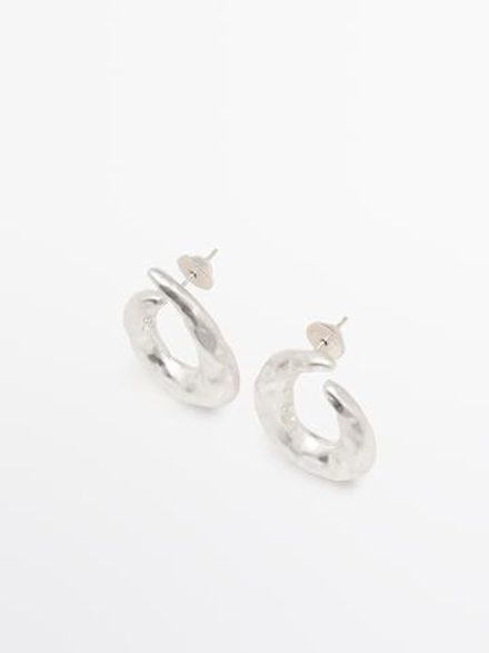 Massimo Dutti Рельефные серьги-кольца, серебряный