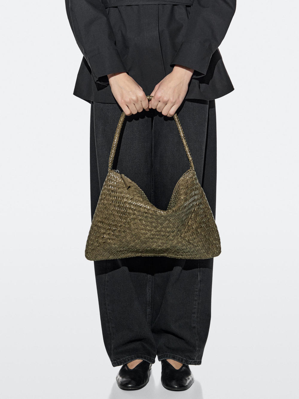 Massimo Dutti Сумка через плечо из плетеной кожи среднего размера, хаки