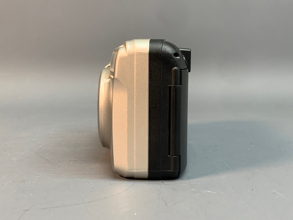 Olympus SuperZoom 105G