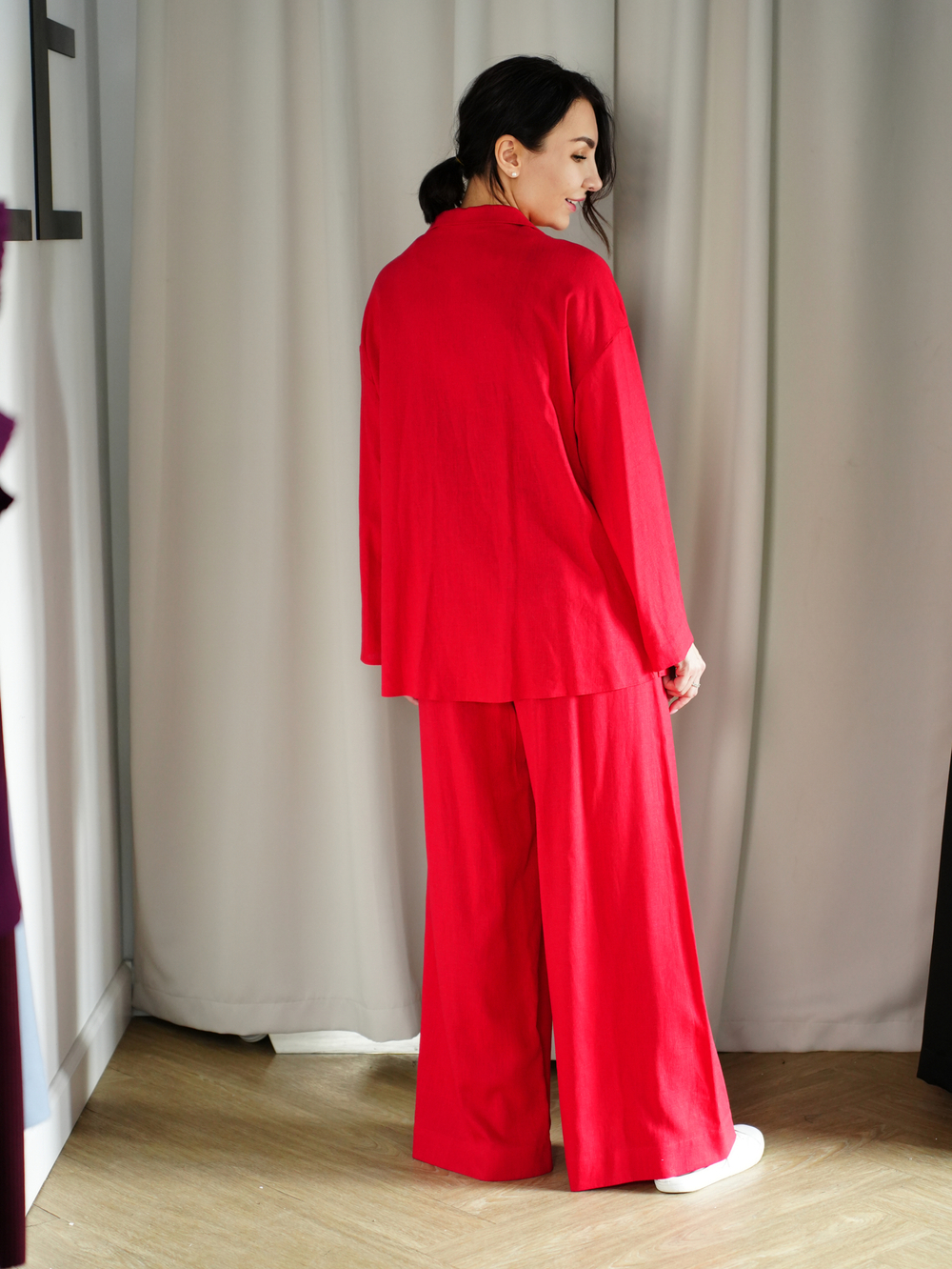 Брюки "Роскошь природы" изо льна в красном