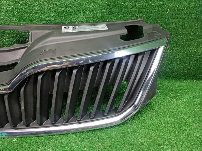 Решетка радиатора Skoda Rapid 1 (2012-2020)