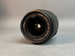 Canon 2000D Kit 18-55mm 3.5-5.6 IS II 4.700 кадров