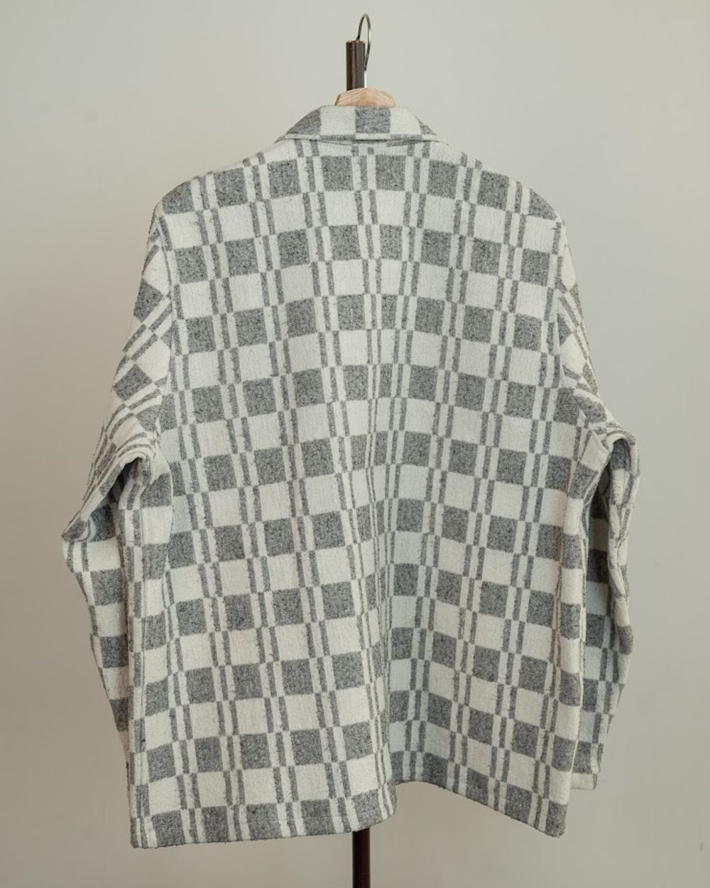 Купить Куртка Soeurs в Клетку бело-серая Куртка Soeurs в Клетку бело-серая