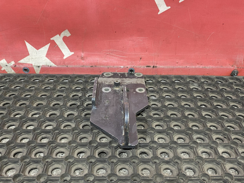 Подъемная проушина двигателя 2018г.