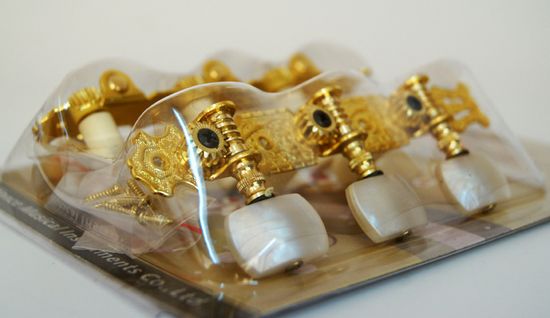 AO-020B1P Комплект колковой механики для классической гитары, позолоченный, Alice