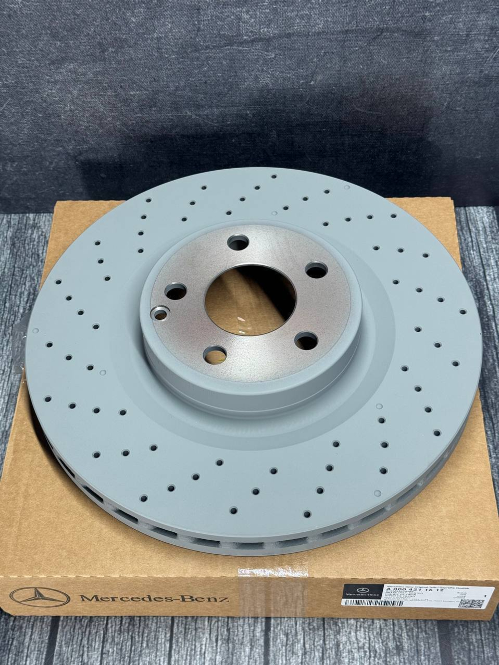 Тормозной диск Mercedes-Benz A0004211612