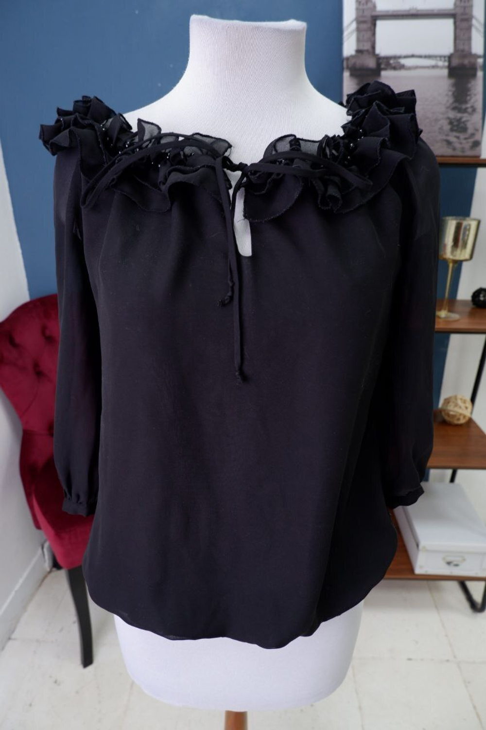 Блузка Oggi лаконичная 46 размер