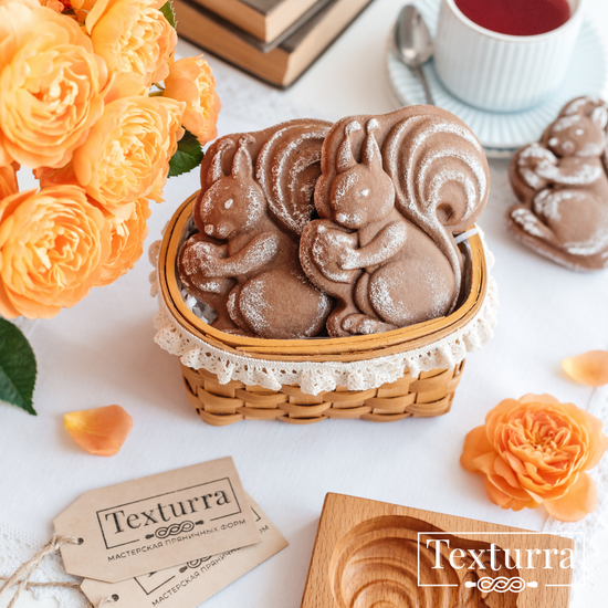 Пряничная форма Белочка